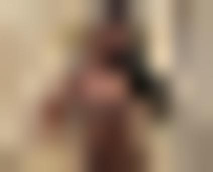 Girl Alone - Amystique