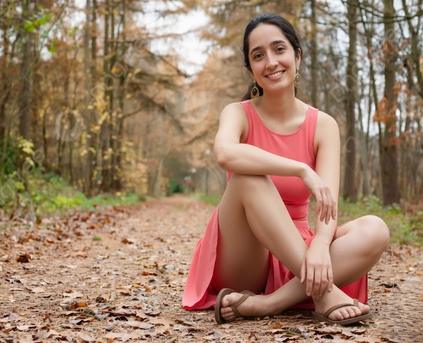 Girl Alone - MellysaCruz