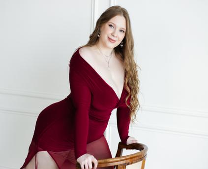 Shy Girl Alone - MargoKings