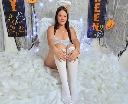 Girl Alone - MaraCruzz