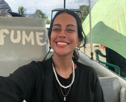 Friends & Romance - Paula_