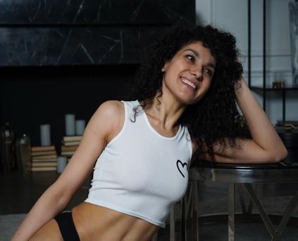 Girl Alone - Curliest_Sue