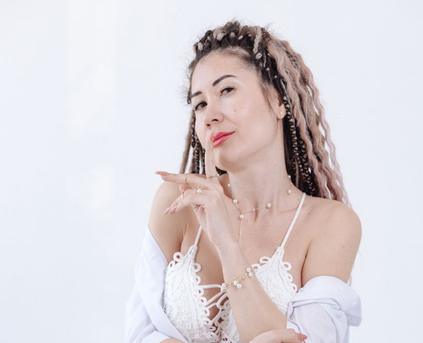 Shy Girl Alone - KarinaSweeety