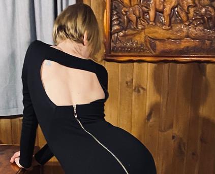 Shy Girl Alone - FrensissLove