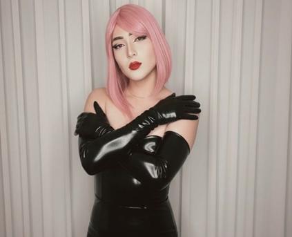 Trans - UrsulaManver1