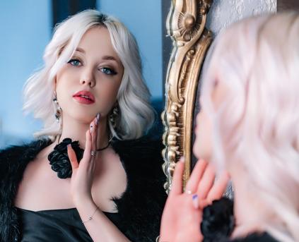 Shy Girl Alone - BrunnyStorm