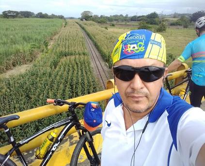 Guy Alone (Gay) - Dinamita963