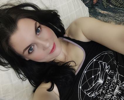 Girl Alone - Desre_Rose