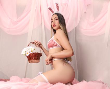 Girl Alone - GraceHill