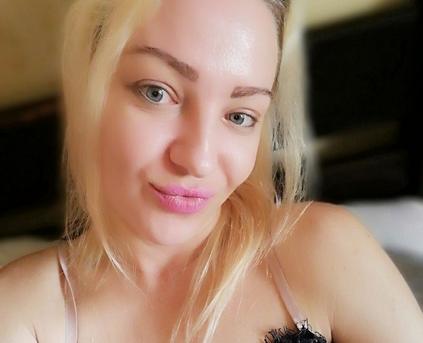 Friends & Romance - VeronikaGold322