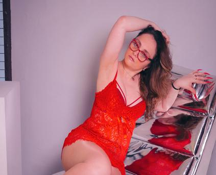 Shy Girl Alone - AdelaidaRosabell