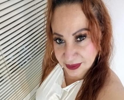 Girl Alone - LucianaBlackwel