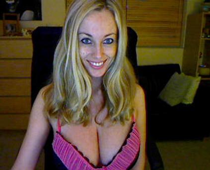 Girl Alone - Anita Dark