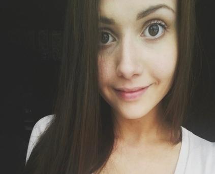 Girl Alone - Michel_Momsen