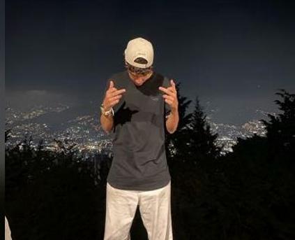 Guy Alone (Gay) - jhojan_twink