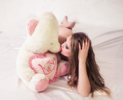 Girl Alone - lovewithyouuuu