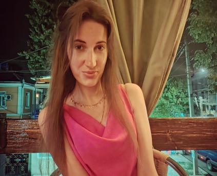 Girl Alone - BanyJessiex