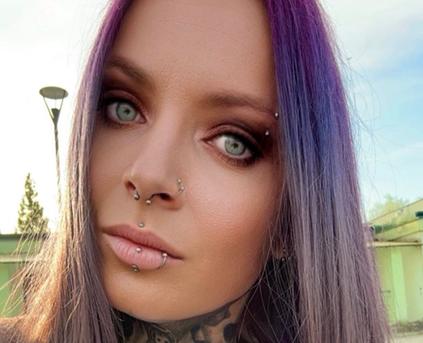 Friends & Romance - InesLux