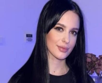 Friends & Romance - ScarlettPlaay