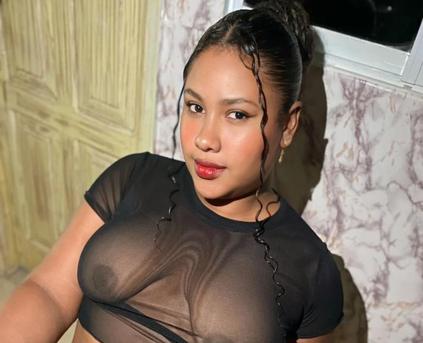 Girl Alone - Alianna_Gold