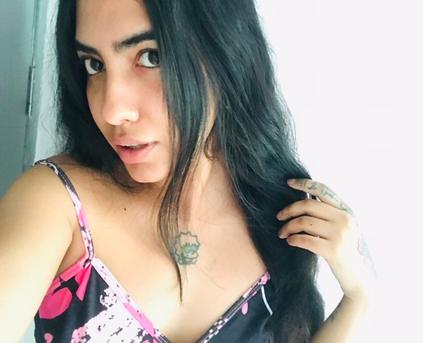 Girl Alone - Lola_mml1