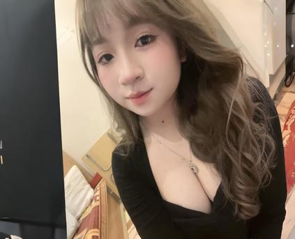 Girl Alone - BonniesFun