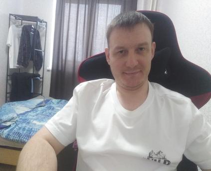 Guy Alone (Straight) - Mysterious_Wanderer