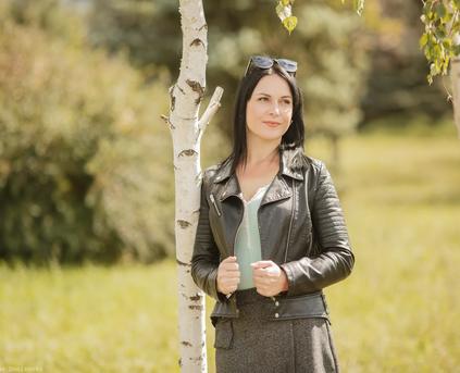 Girl Alone - AnnaAhRise