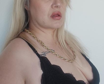 Girl Alone - CurvyVoice_Goddess