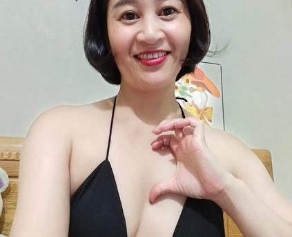 Girl Alone - NaughtyAnna