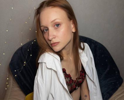 Girl Alone - Karrolin