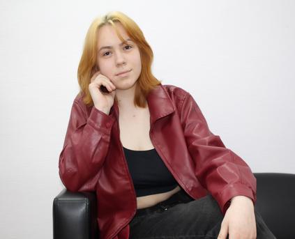 Shy Girl Alone - RemyFreya