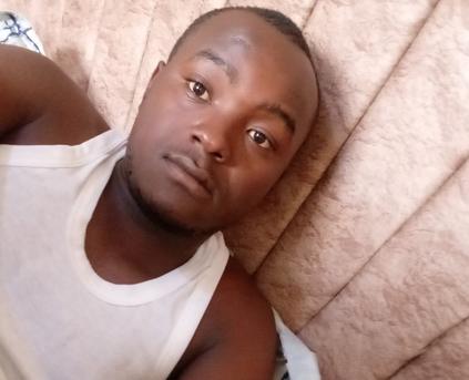Guy Alone (Gay) - Dav254