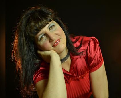 Girl Alone - RidemerafSuzana