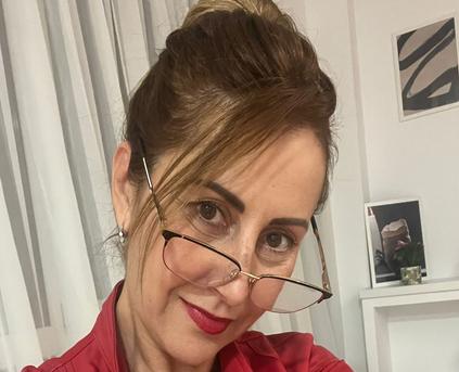 Girl Alone - Madeleine24