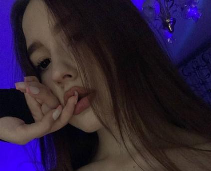 Shy Girl Alone - SaraXXX