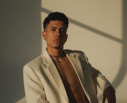 Guy Alone (Gay) - Skinny_cute_Alyer