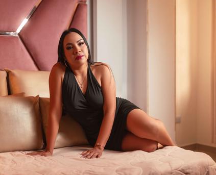 Girl Alone - Marcela_Ferraro