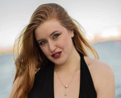 Girl Alone - EvelinaBevy