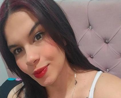 Girl Alone - MildredSofia2xx