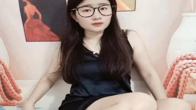 jenny678763, en vivo ahora en ImLive
