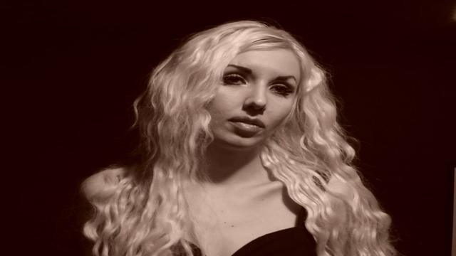rosevampire, en directo ahora en ImLive